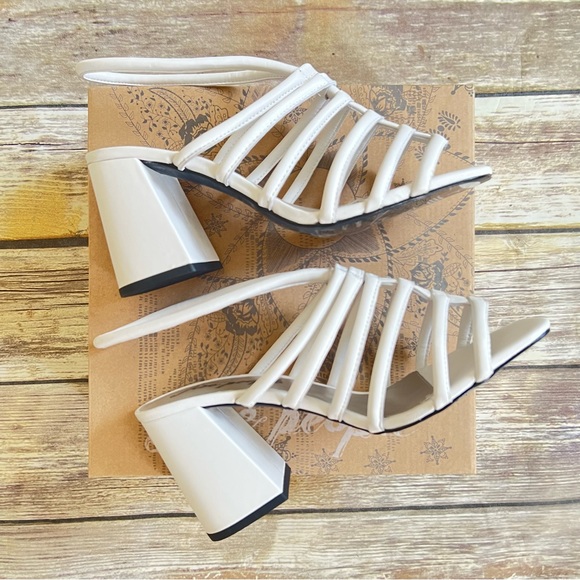 Free People Collection Colette Cinched Heel - Picture 6 of 7